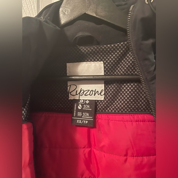 Black Ripzone Jacket - Picture 5 of 5
